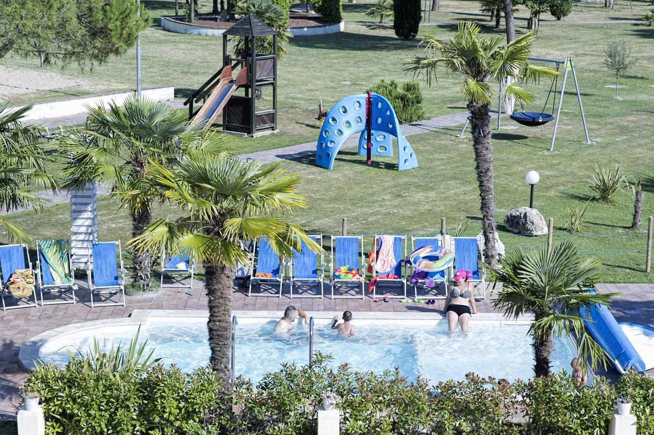 Residence Duna Rossa - Family Friendly Duna Verde Bagian luar foto
